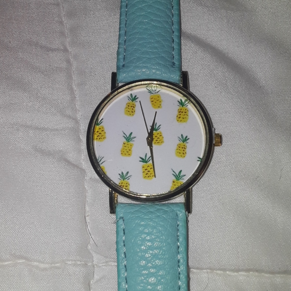 New pineapple watch With Battery